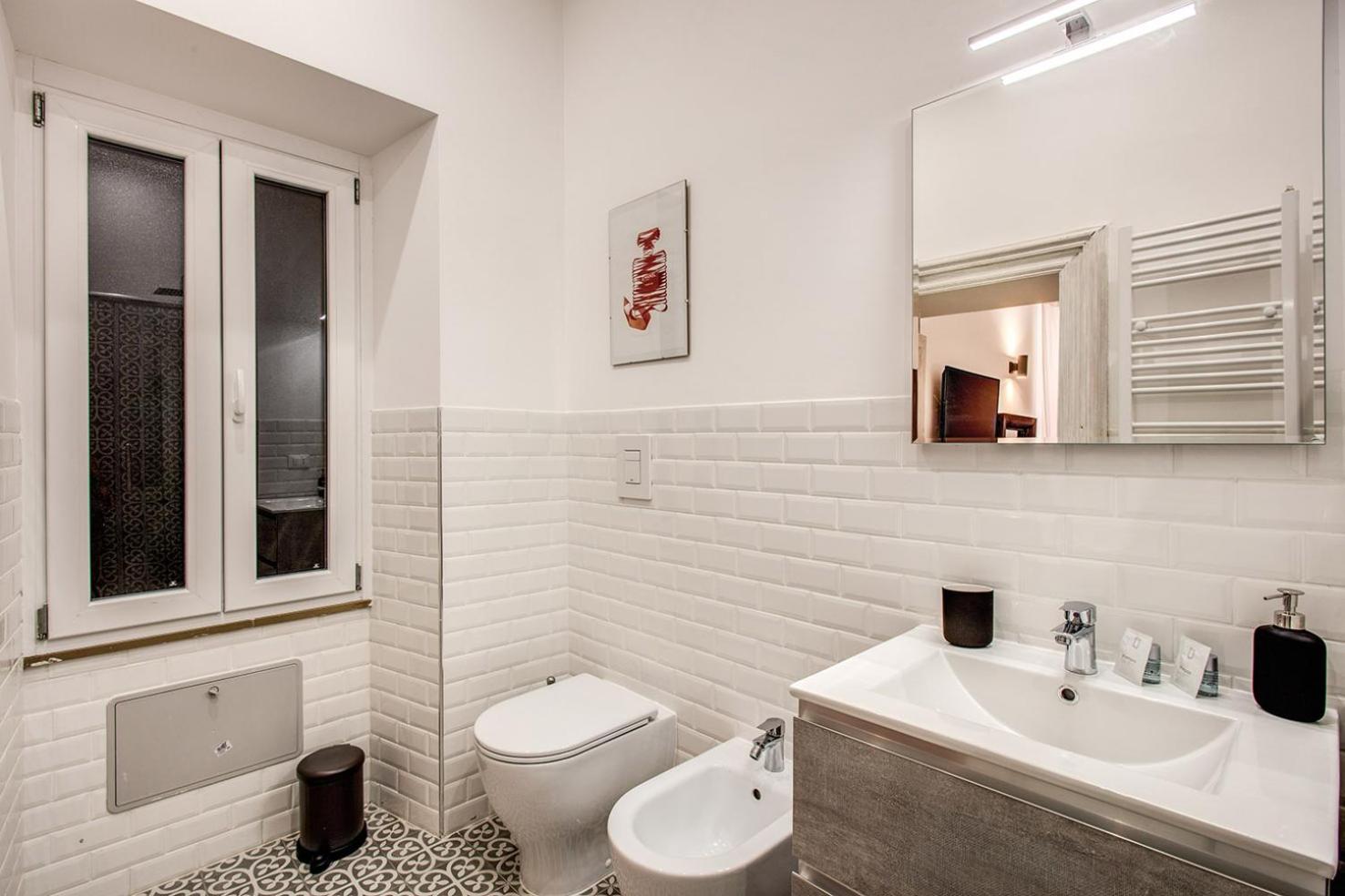 Monti Quiet And Spacious Apartment Рим Екстериор снимка