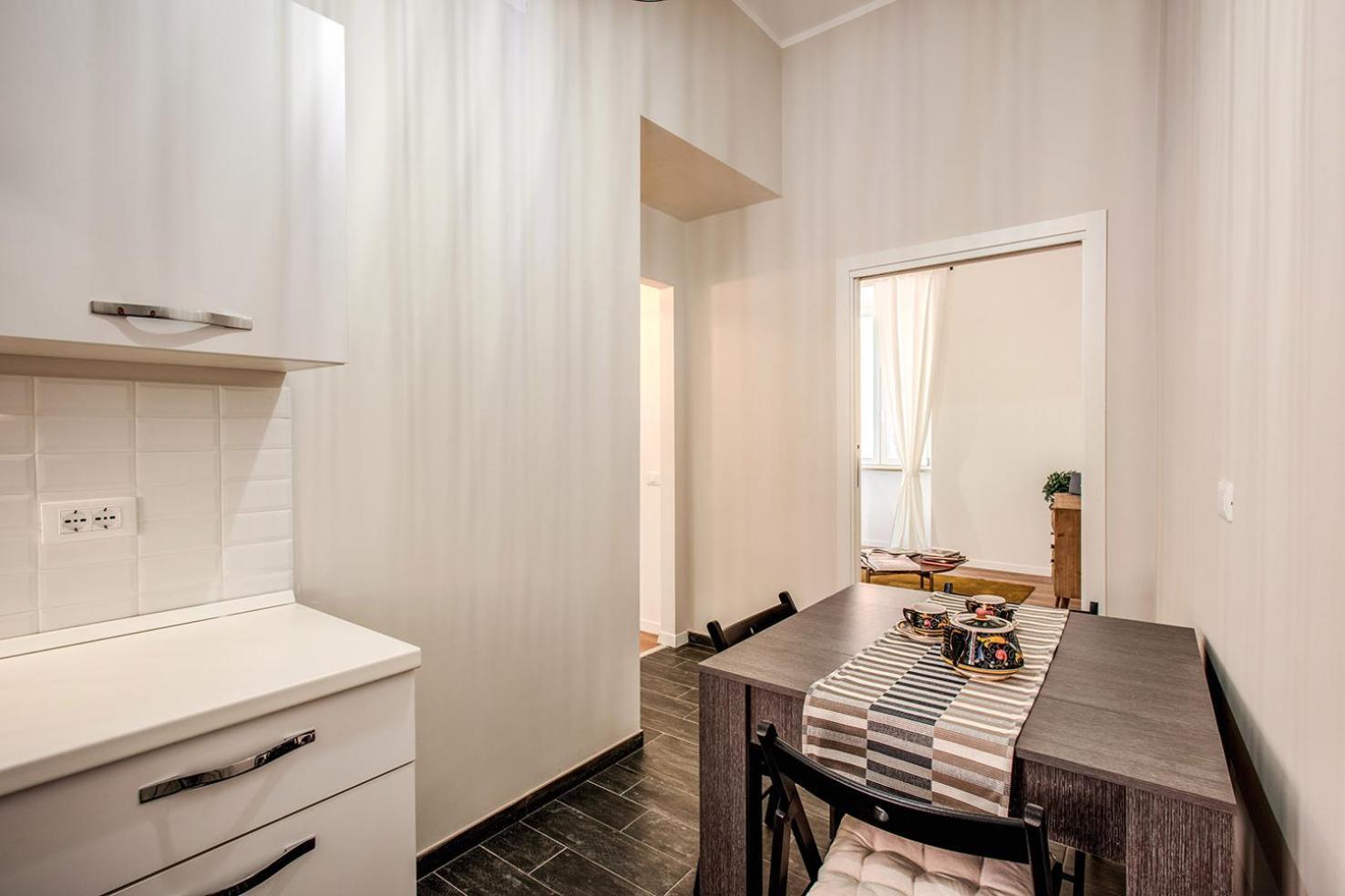 Monti Quiet And Spacious Apartment Рим Екстериор снимка